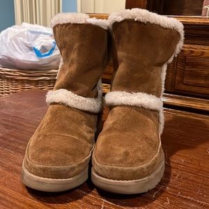 Ⓜ️!!SOLD!!Ⓜ️EUC Womens Limited Edition Ugg Boots